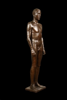 Ernesto de Fiori, Stojący młodzieniec, 1926, brąz, 229 x 59 x 37, fot. G. Solecki/A. Piętak